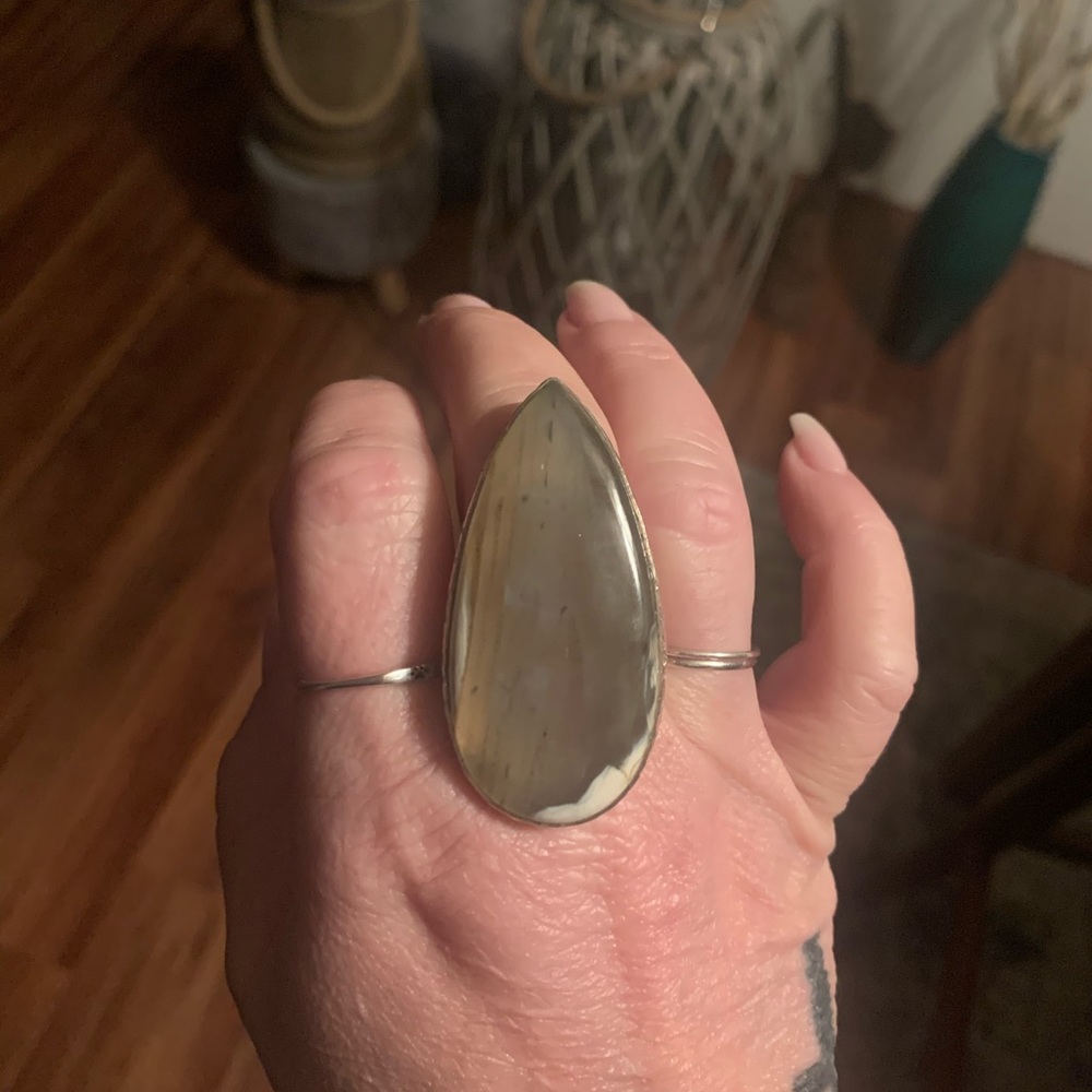 Karli Buxton Montana agate